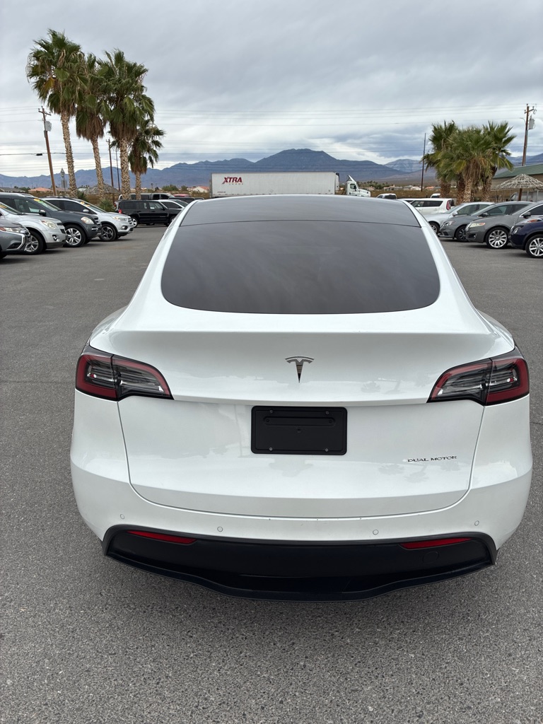 Photo 5 of this TESLA MODEL Y