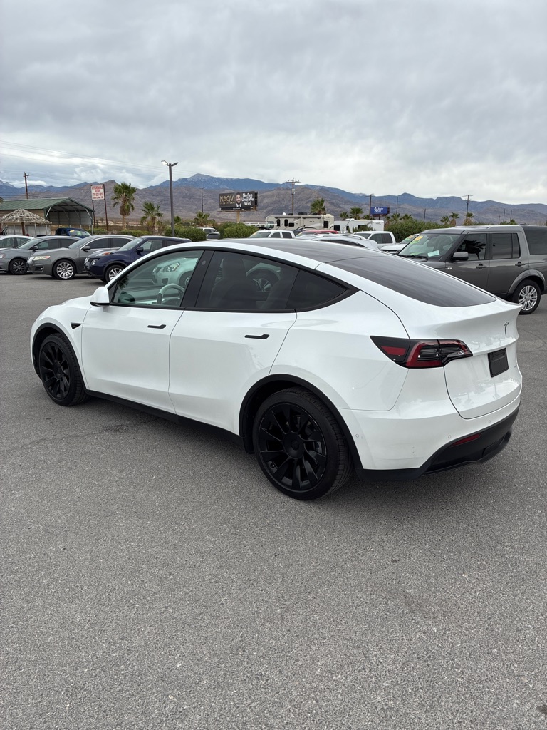 Photo 4 of this TESLA MODEL Y