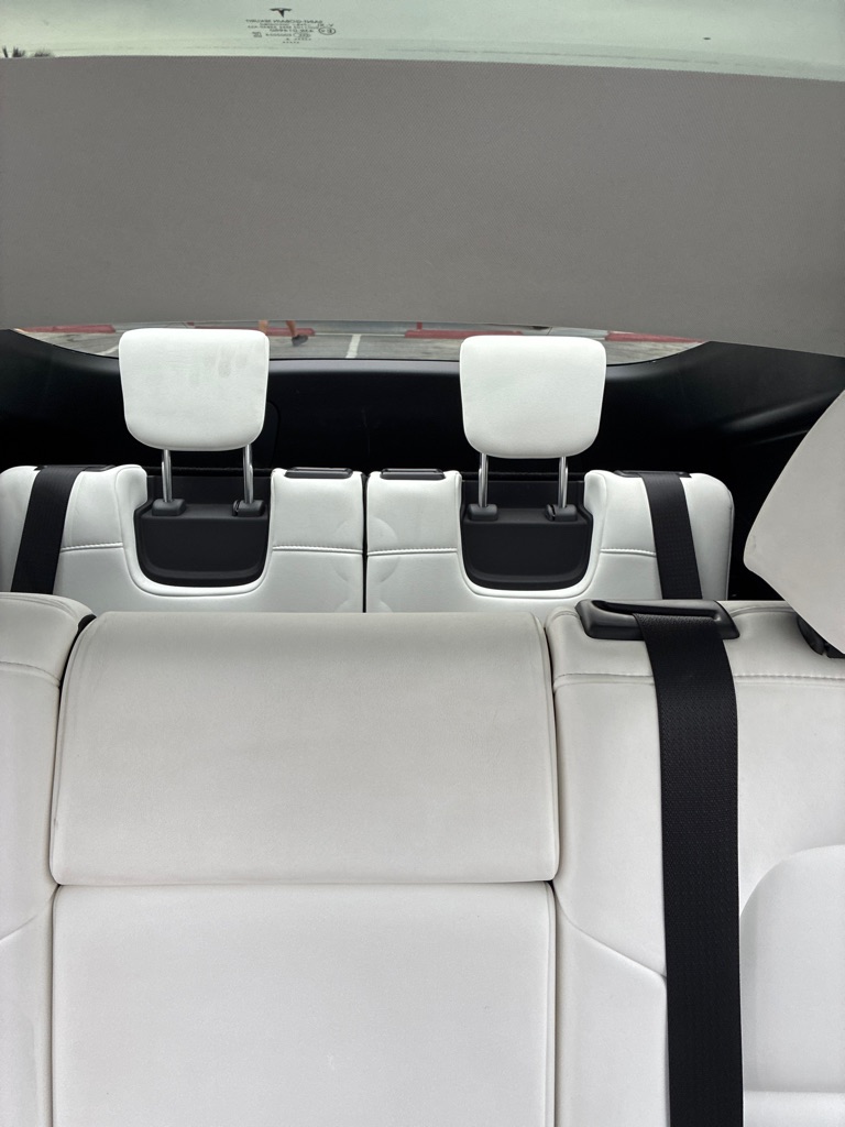 Photo 10 of this TESLA MODEL Y
