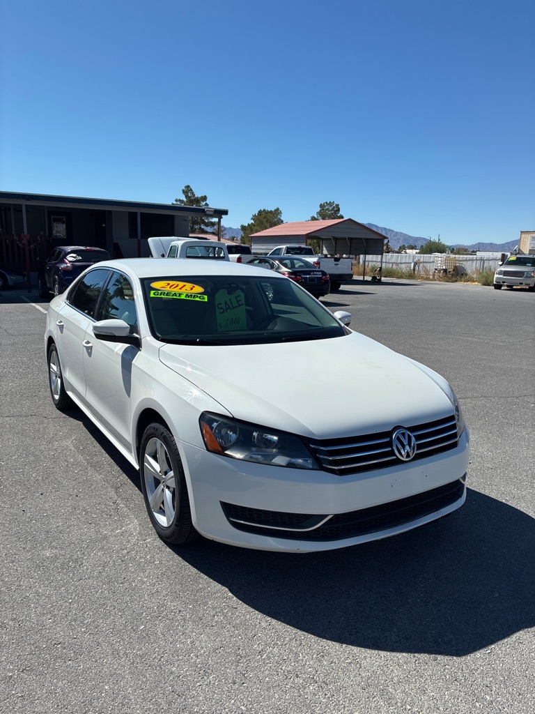 Photo 2 of this VOLKSWAGEN PASSAT