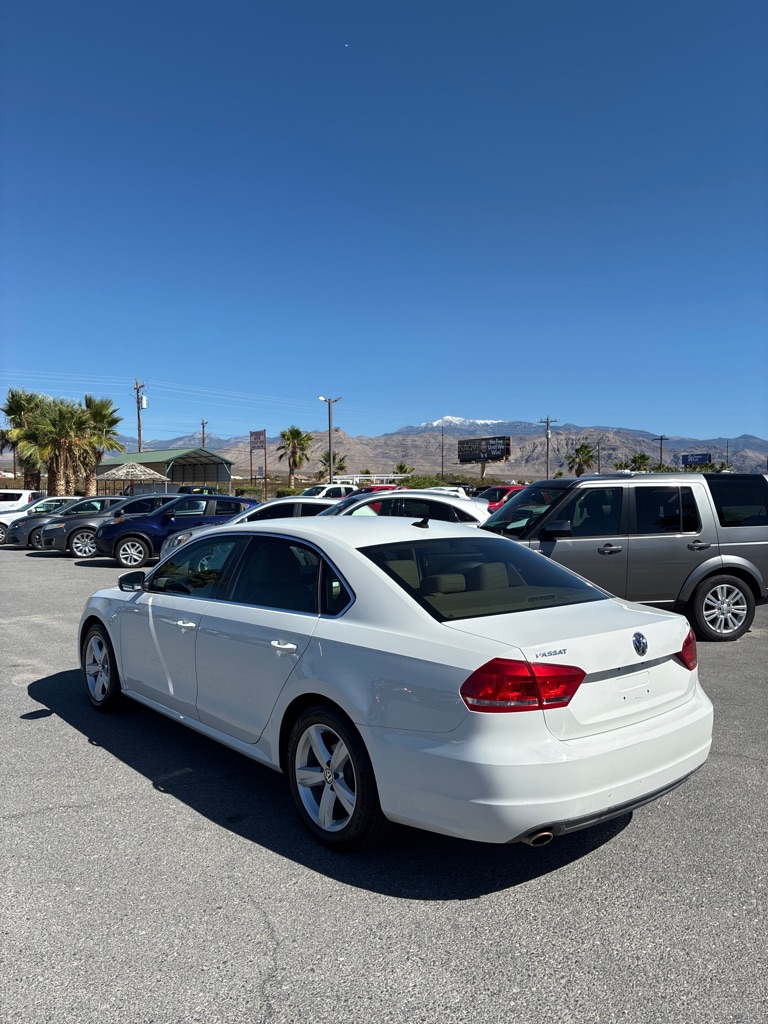 Photo 7 of this VOLKSWAGEN PASSAT