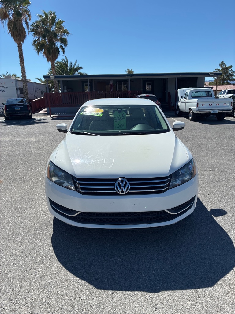 Photo 3 of this VOLKSWAGEN PASSAT