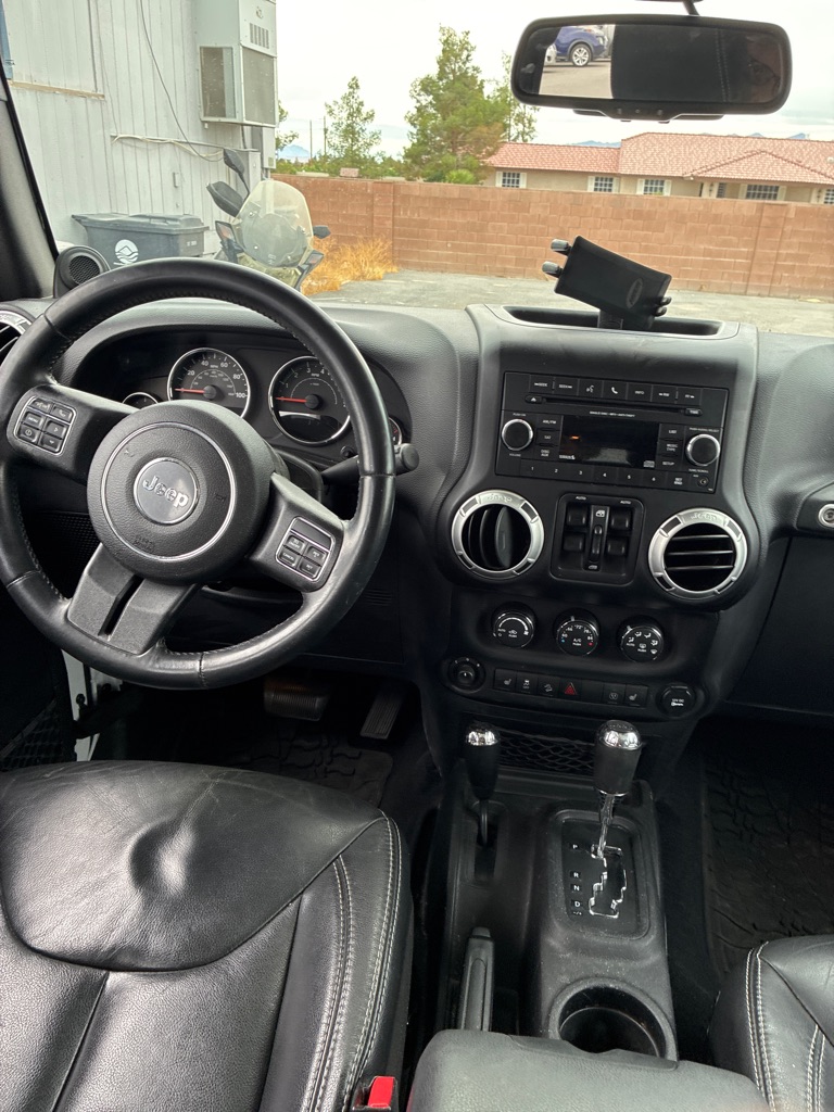 Photo 10 of this JEEP WRANGLER UNLIMI