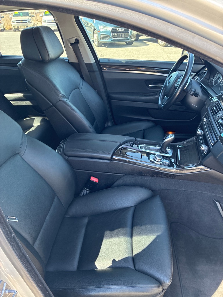 Photo 13 of this BMW 550