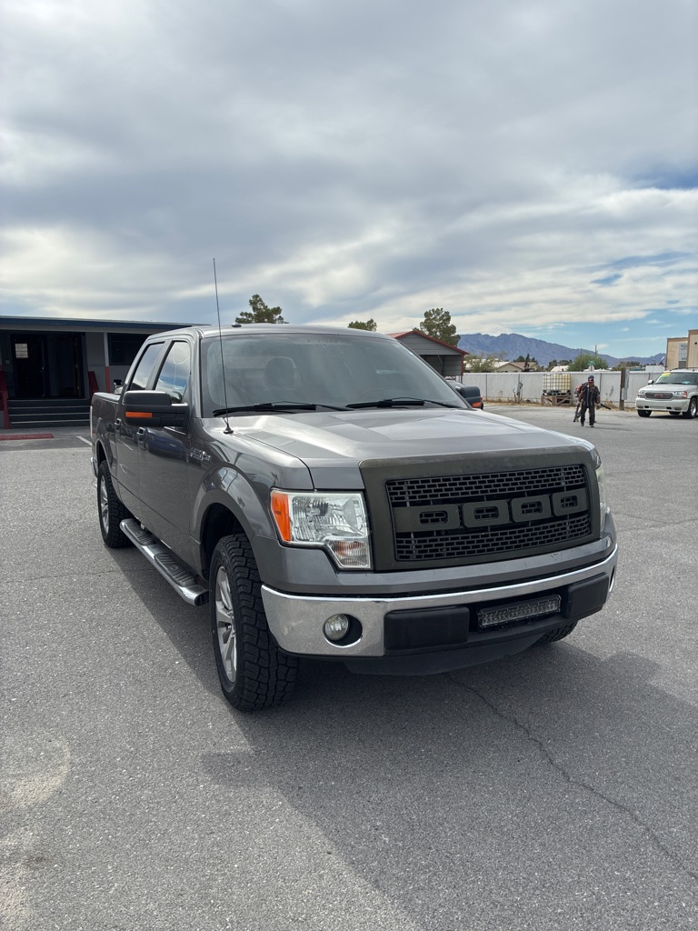 Photo 2 of this FORD F150