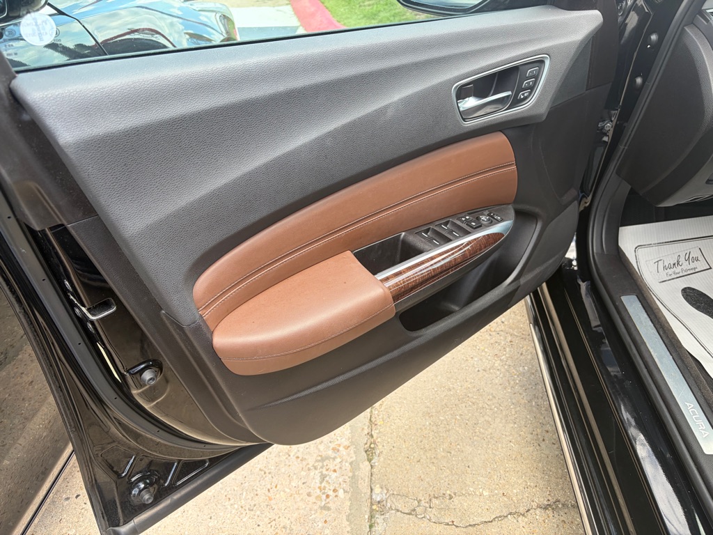 Photo 8 of this ACURA TLX