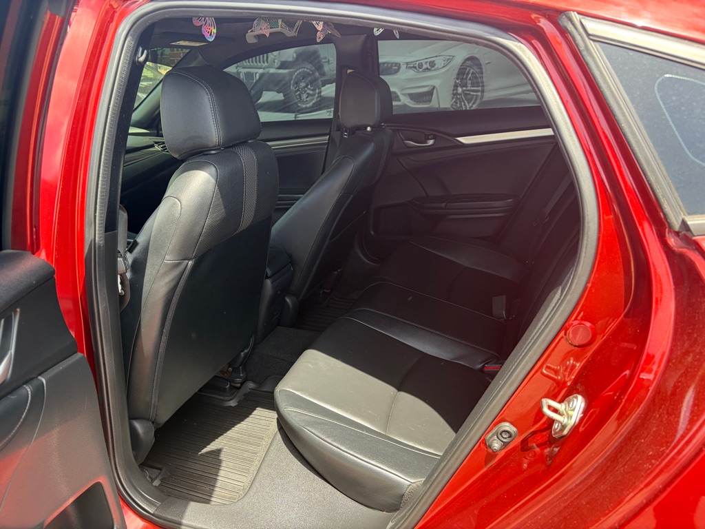 Photo 8 of this HONDA CIVIC