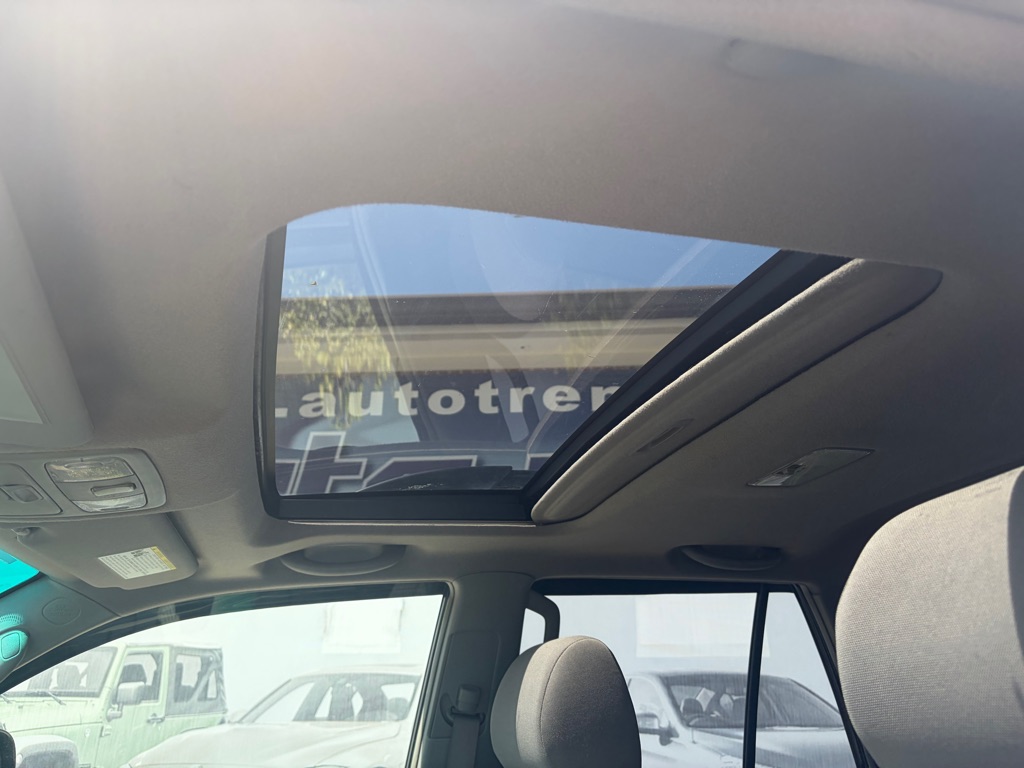 Photo 8 of this TOYOTA 4RUNNER
