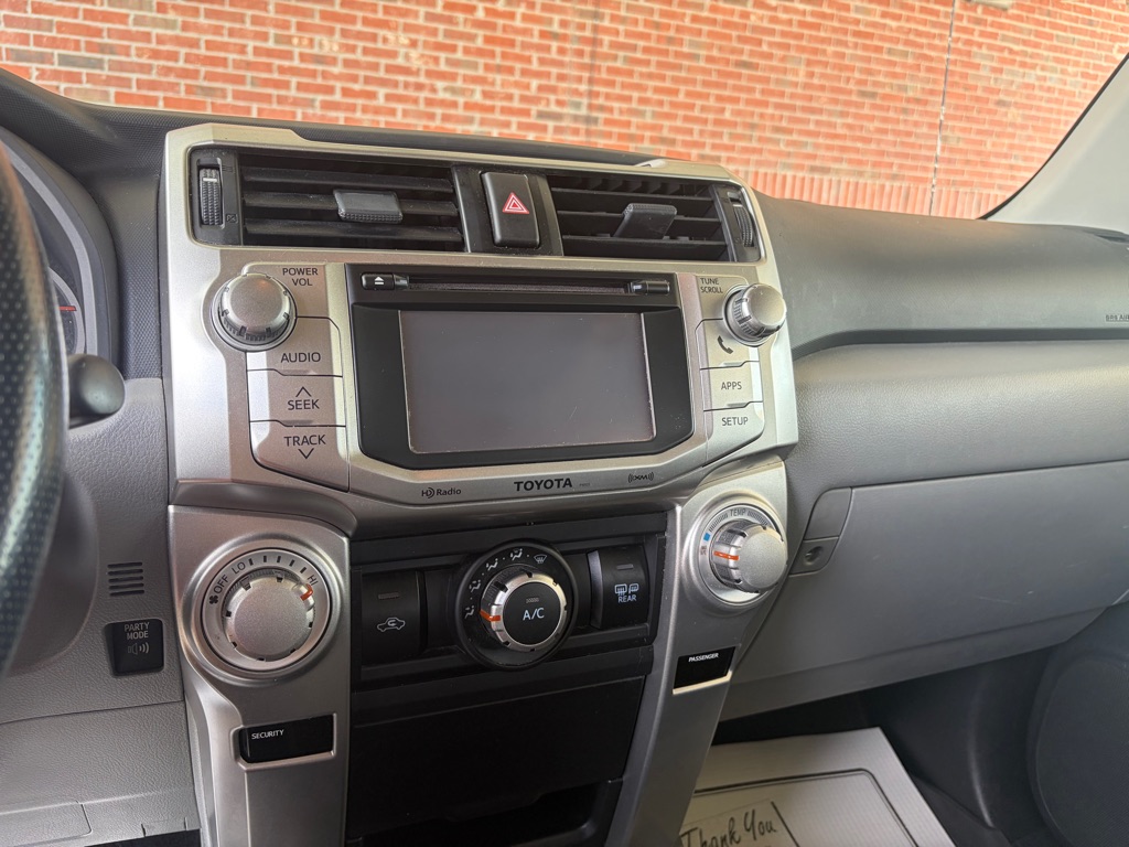 Photo 9 of this TOYOTA 4RUNNER