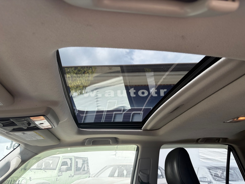 Photo 7 of this TOYOTA 4RUNNER
