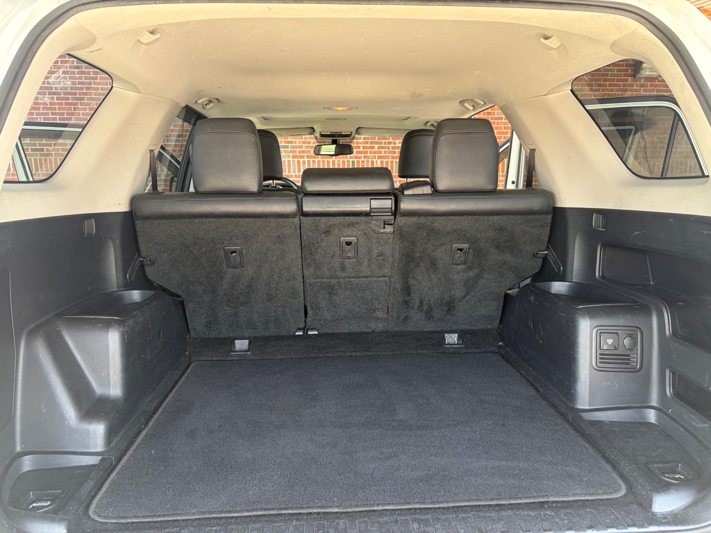Photo 10 of this TOYOTA 4RUNNER