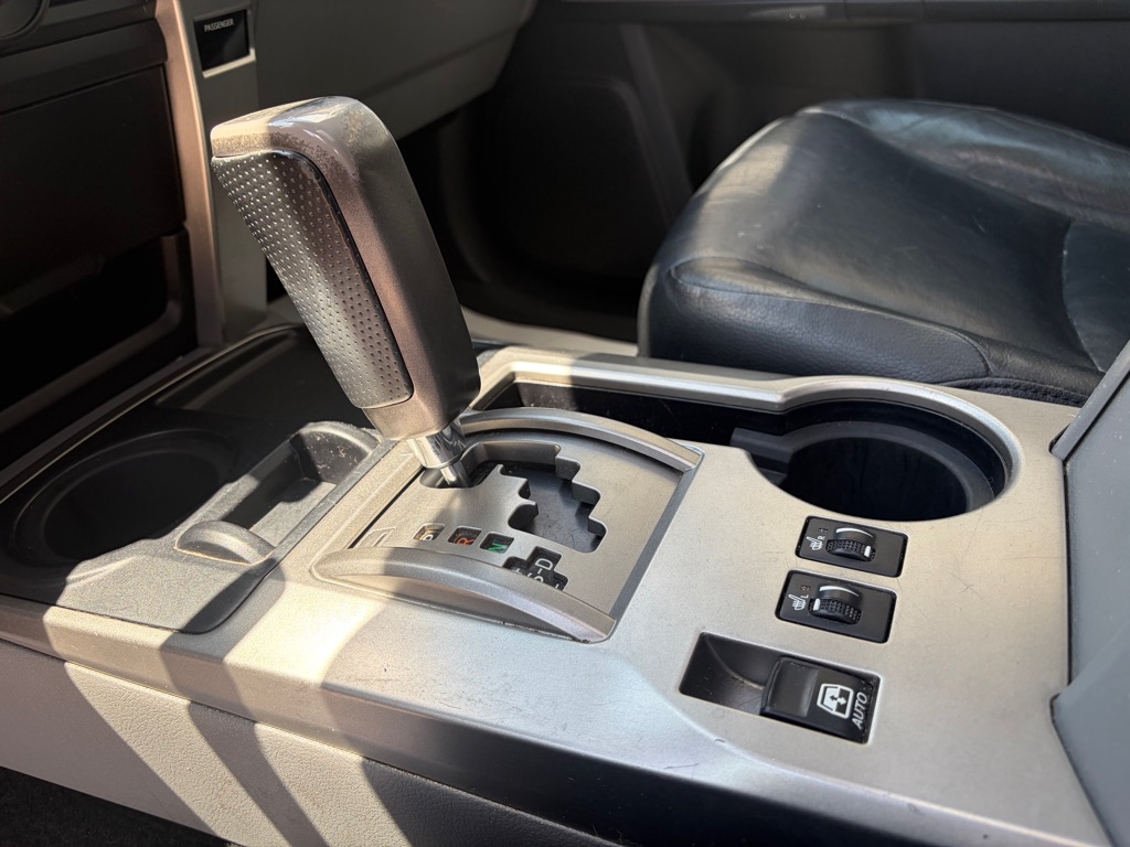 Photo 6 of this TOYOTA 4RUNNER