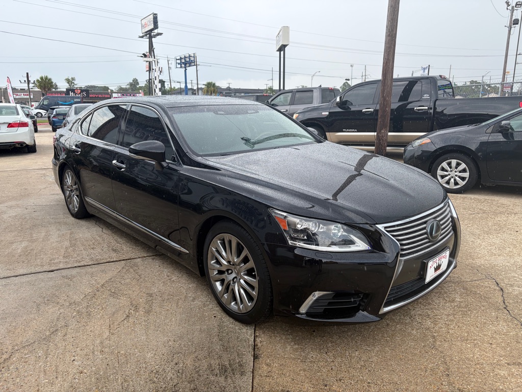 Photo 3 of this LEXUS LS