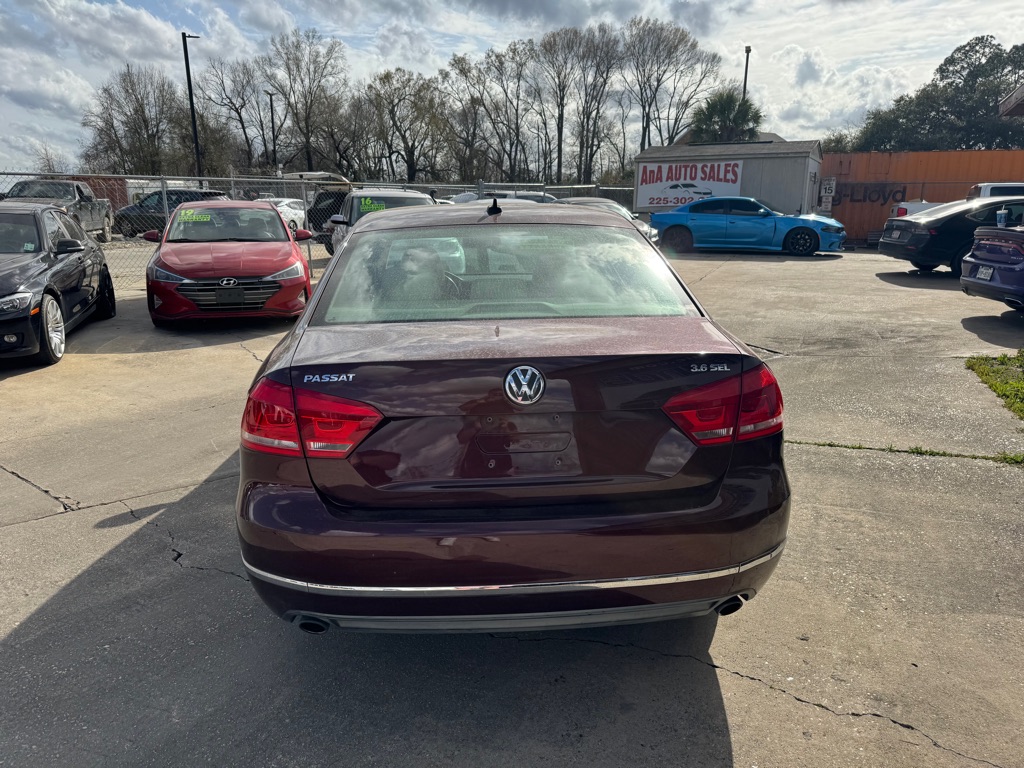 Photo 4 of this VOLKSWAGEN PASSAT