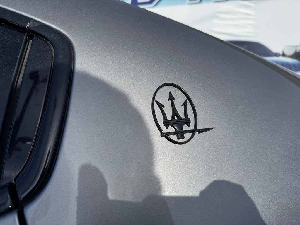 Photo 5 of this MASERATI GHIBLI