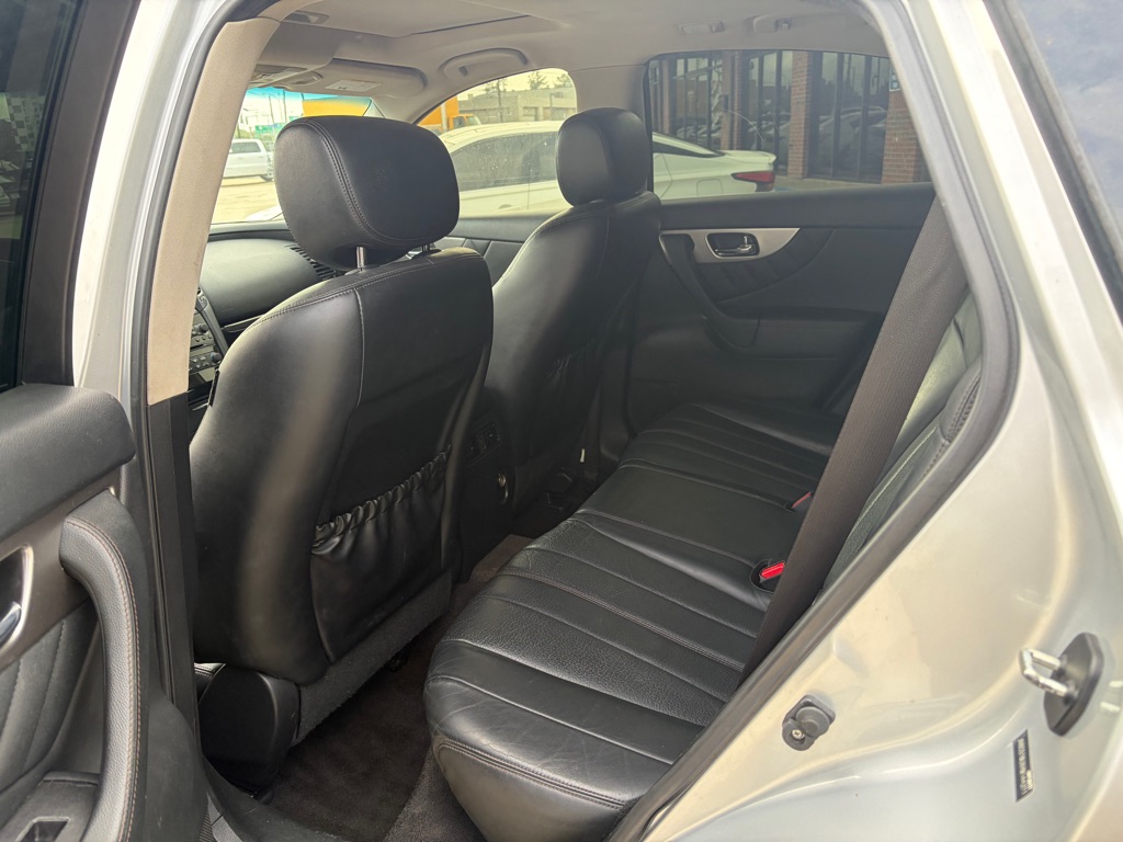 Photo 8 of this INFINITI QX70