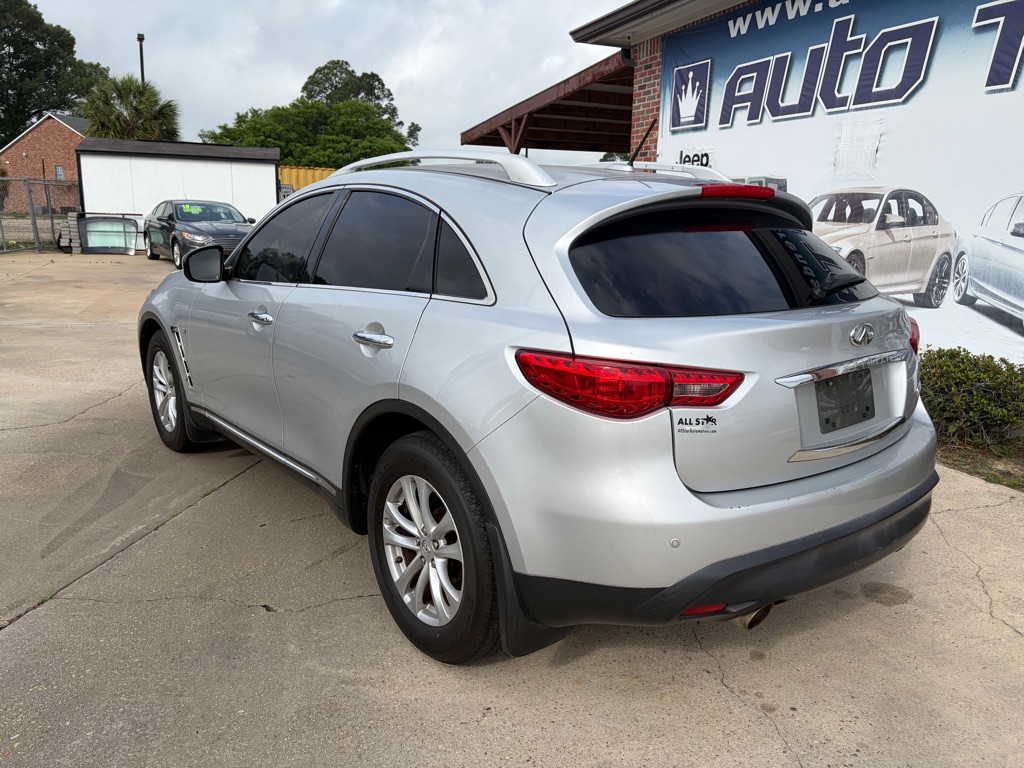 Photo 6 of this INFINITI QX70
