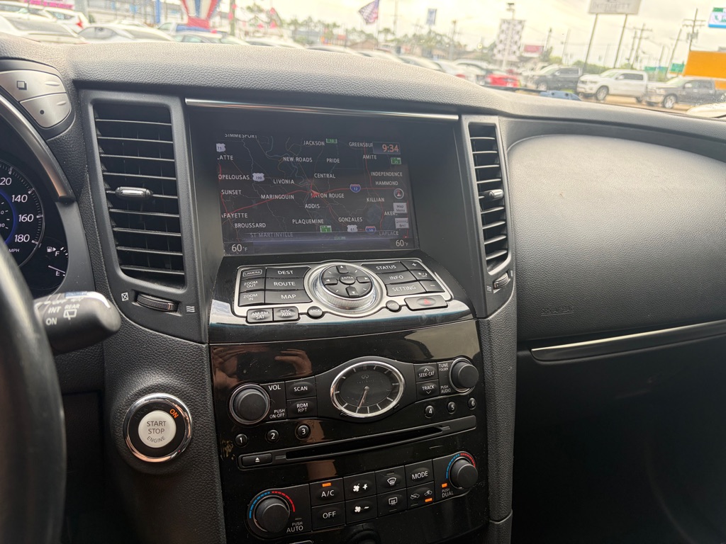 Photo 11 of this INFINITI QX70