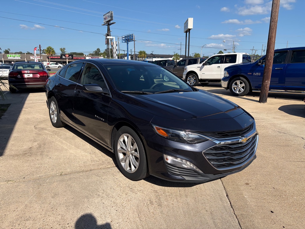 Photo 3 of this CHEVROLET MALIBU