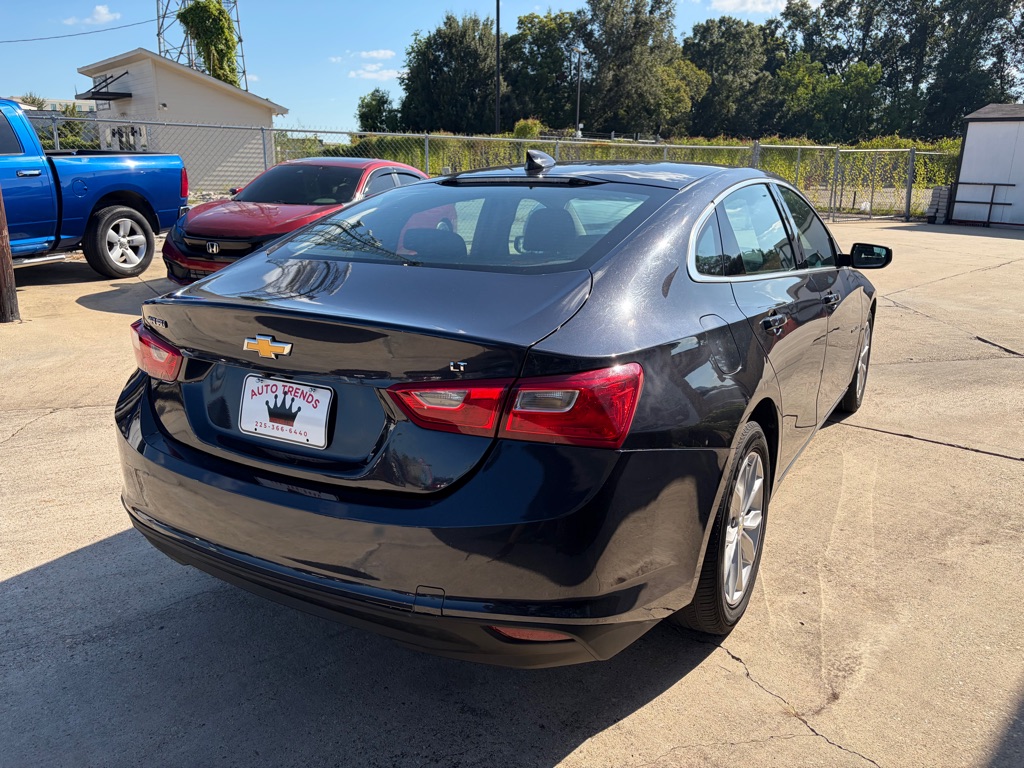 Photo 6 of this CHEVROLET MALIBU