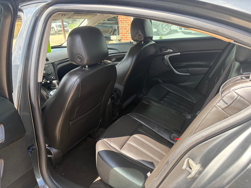 Photo 8 of this BUICK REGAL