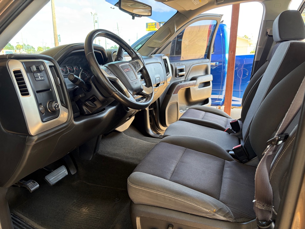 Photo 15 of this GMC SIERRA