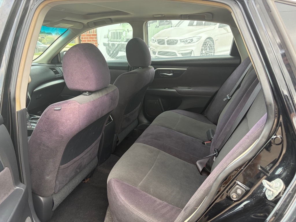 Photo 8 of this NISSAN ALTIMA