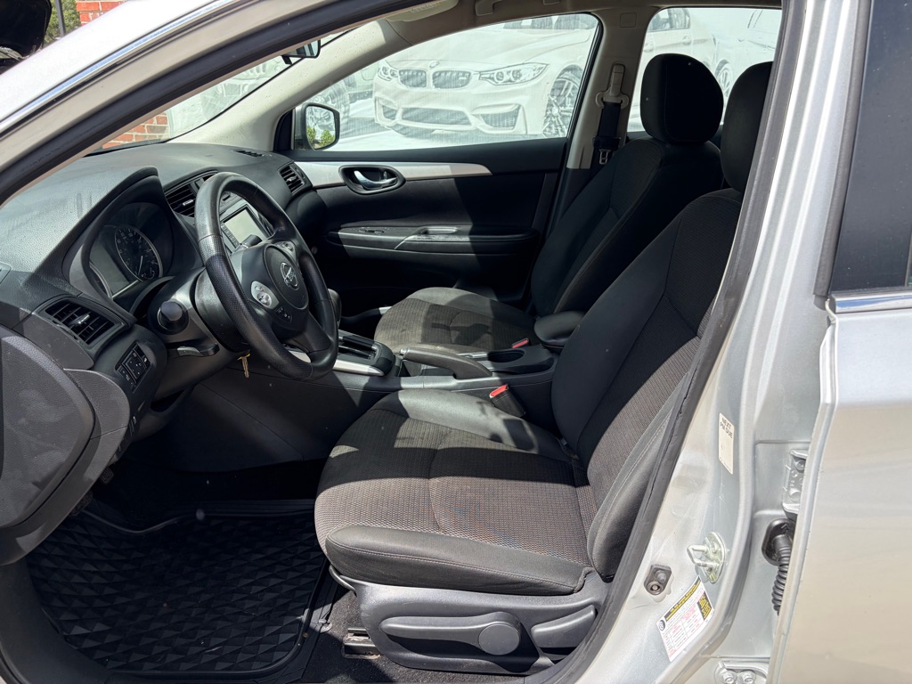 Photo 6 of this NISSAN SENTRA
