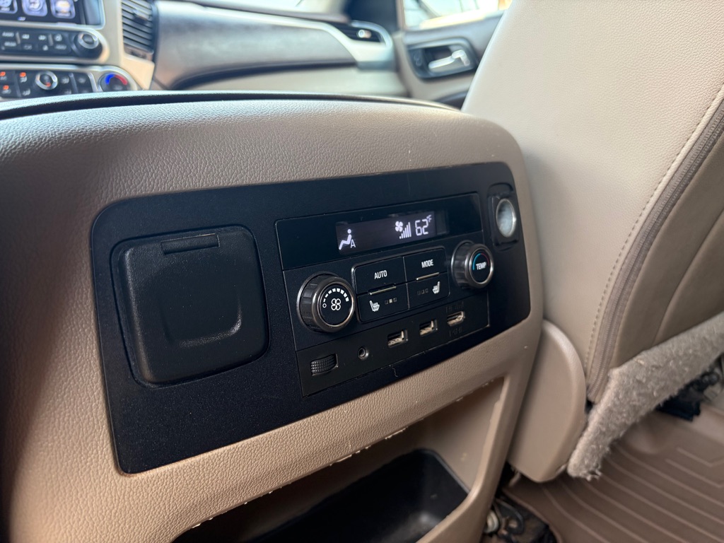 Photo 9 of this CHEVROLET SUBURBAN