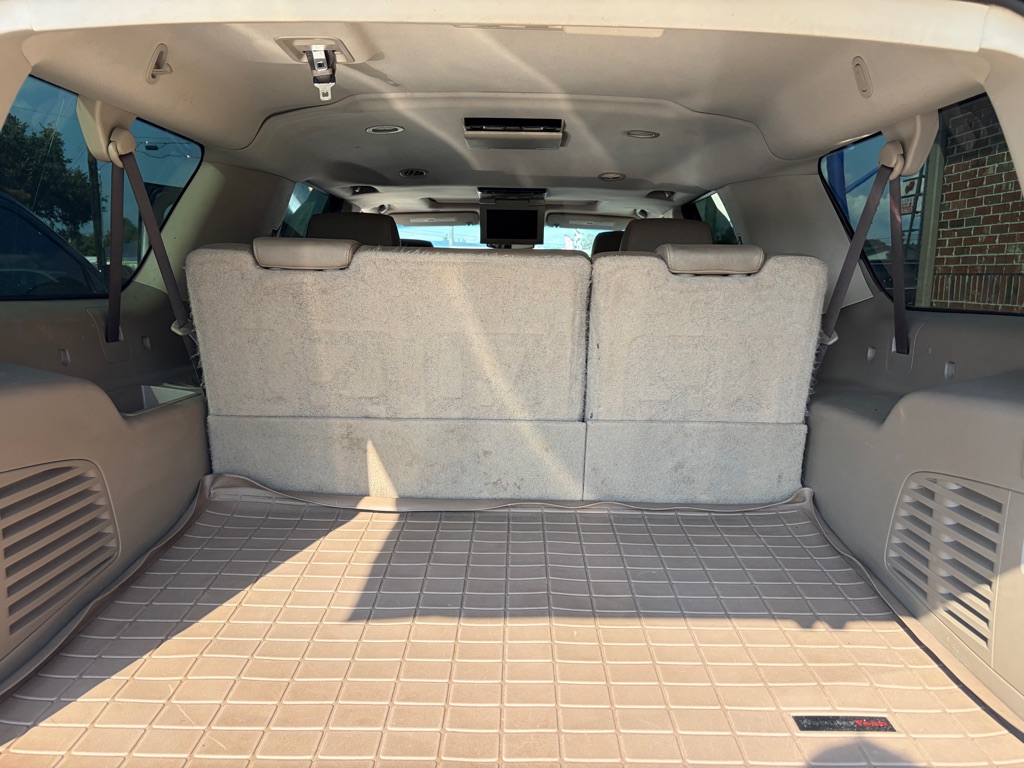 Photo 12 of this CHEVROLET SUBURBAN