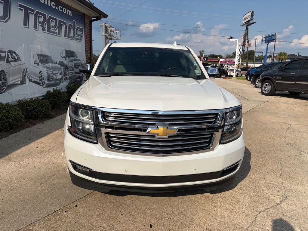 Photo 2 of this CHEVROLET SUBURBAN