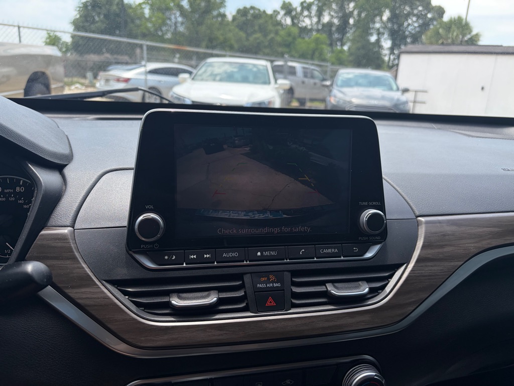 Photo 11 of this NISSAN ALTIMA