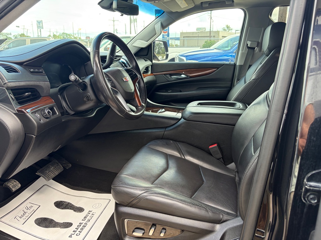 Photo 6 of this CADILLAC ESCALADE