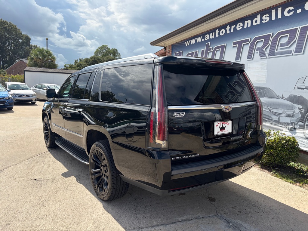 Photo 5 of this CADILLAC ESCALADE