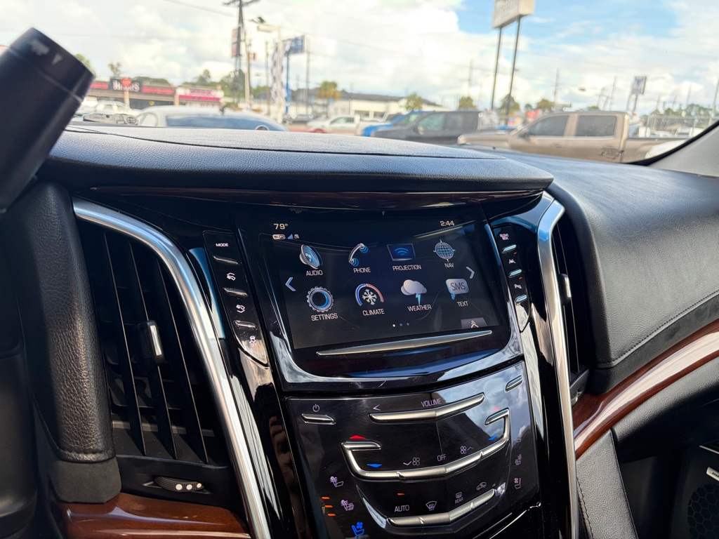 Photo 16 of this CADILLAC ESCALADE