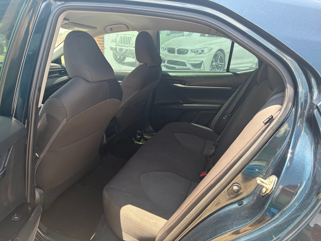 Photo 7 of this TOYOTA CAMRY