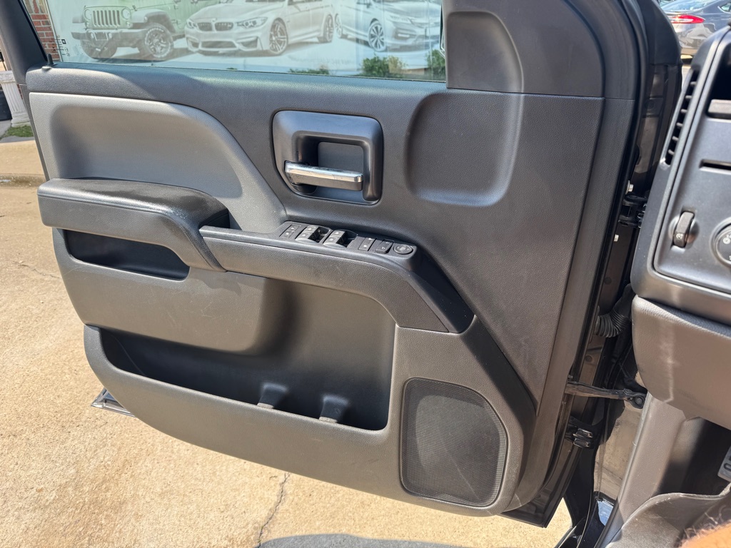 Photo 24 of this CHEVROLET SILVERADO 1500