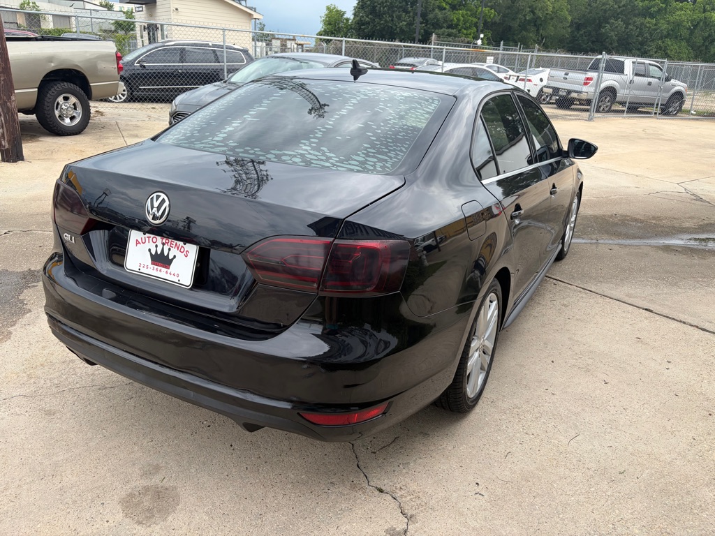 Photo 6 of this VOLKSWAGEN JETTA