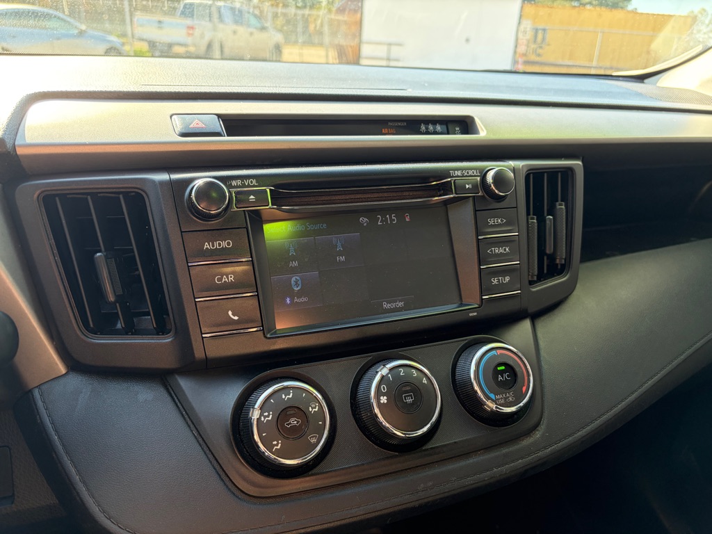 Photo 9 of this TOYOTA RAV4