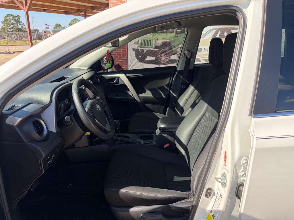 Photo 7 of this TOYOTA RAV4