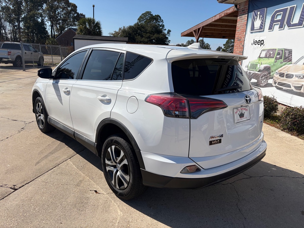 Photo 5 of this TOYOTA RAV4