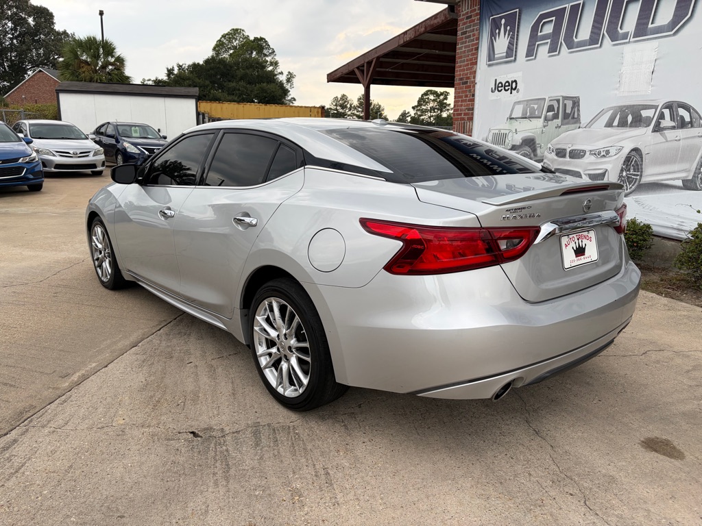 Photo 6 of this NISSAN MAXIMA