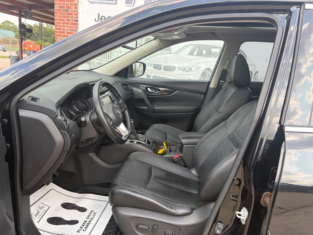 Photo 6 of this NISSAN ROGUE