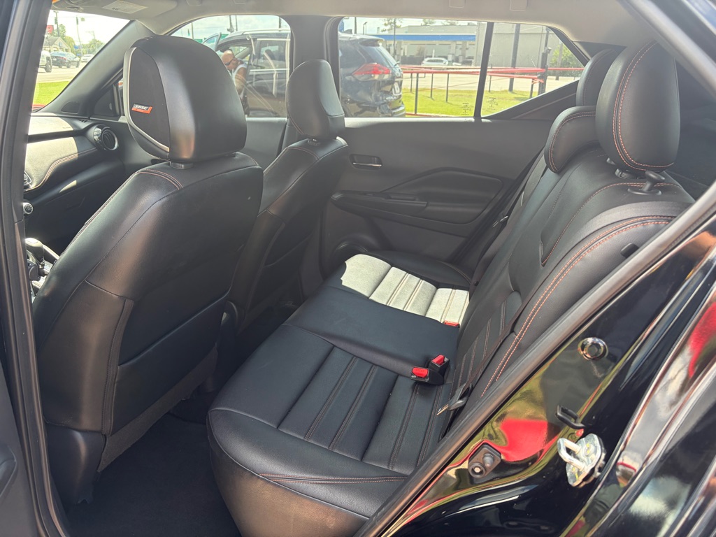 Photo 8 of this NISSAN KICKS