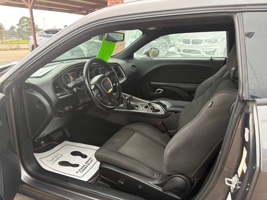 Photo 10 of this DODGE CHALLENGER