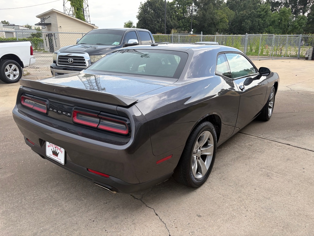 Photo 4 of this DODGE CHALLENGER