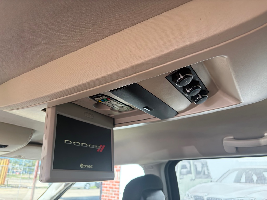 Photo 9 of this DODGE GRAND CARAVAN