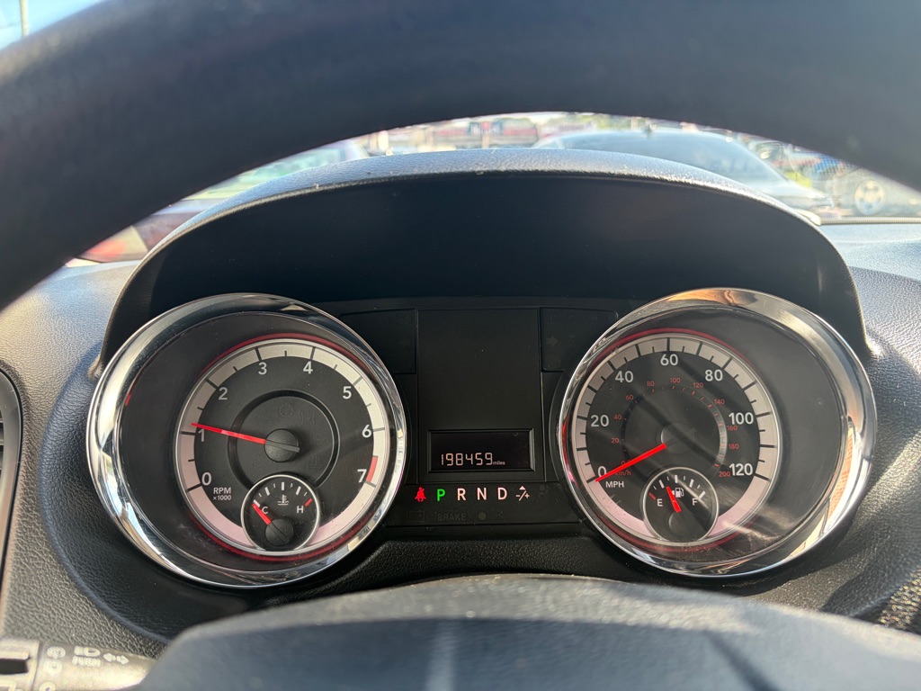 Photo 17 of this DODGE GRAND CARAVAN