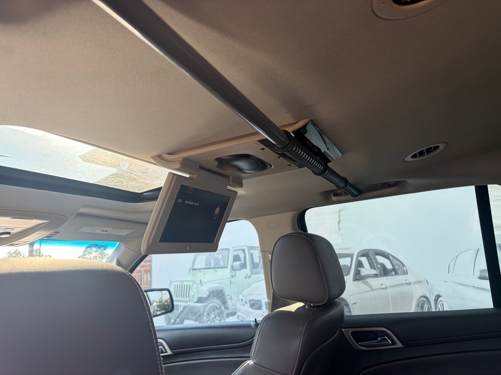 Photo 9 of this GMC YUKON