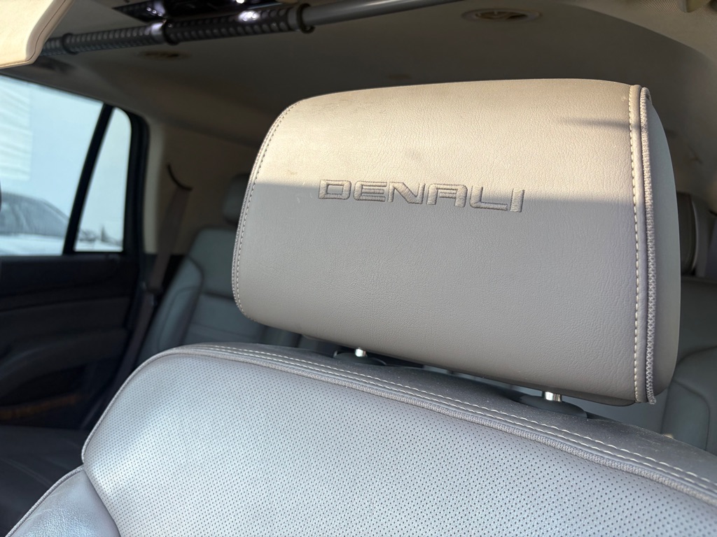 Photo 7 of this GMC YUKON